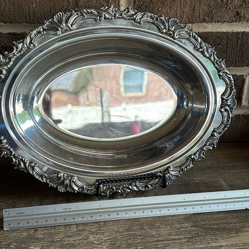 Vintage Elegant Silver plated  Oval Serving Tray